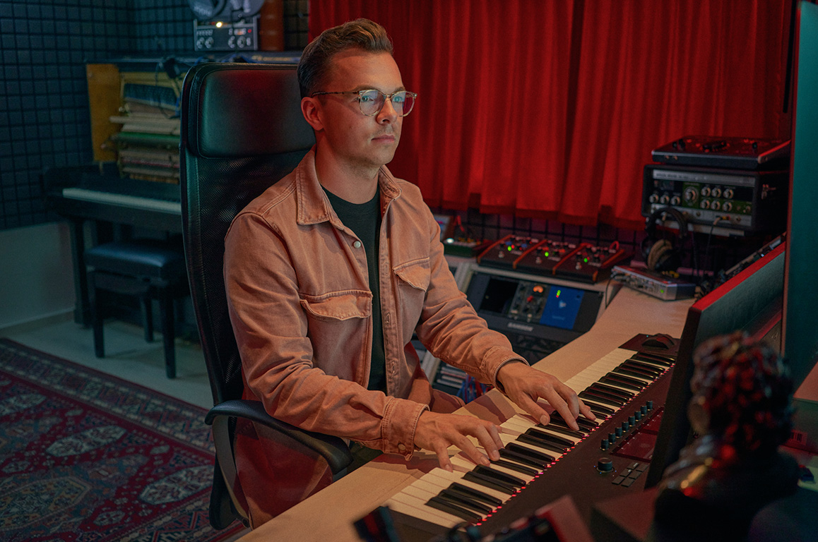 Wouter Hardy Music Producer Studio 05
